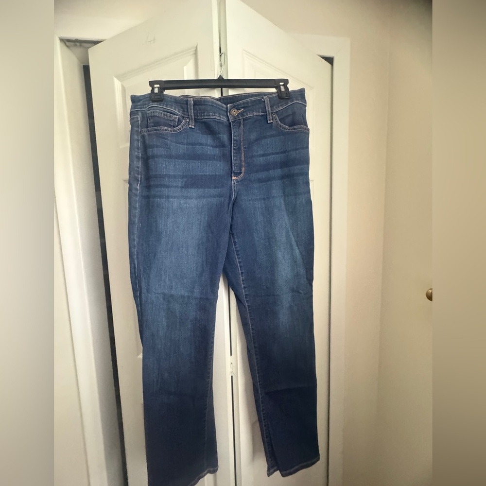 St. john’s Bay strait leg jean. size 16, 38 inseam